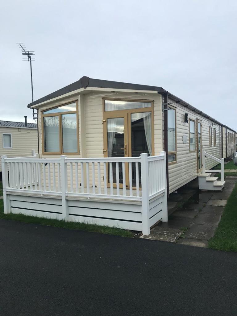 Two X 8 Berth Static Caravan On Lyons Robin Hood Rhyl North Wales Meliden Экстерьер фото